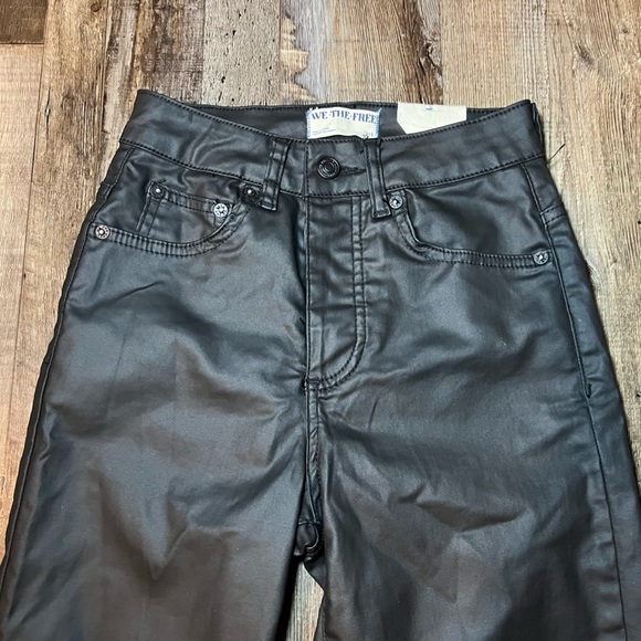 We The Free NWT Pacifica Coated Straight-Leg Faux Leather Pants Size 24 - Picture 3 of 9